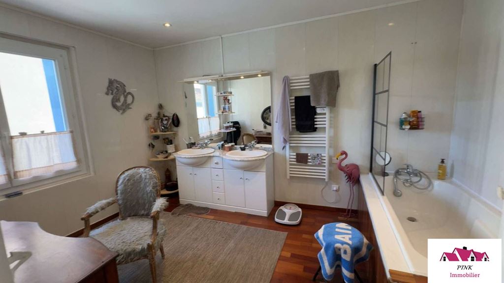 Maison de village LAREDORTE PINK Immobilier