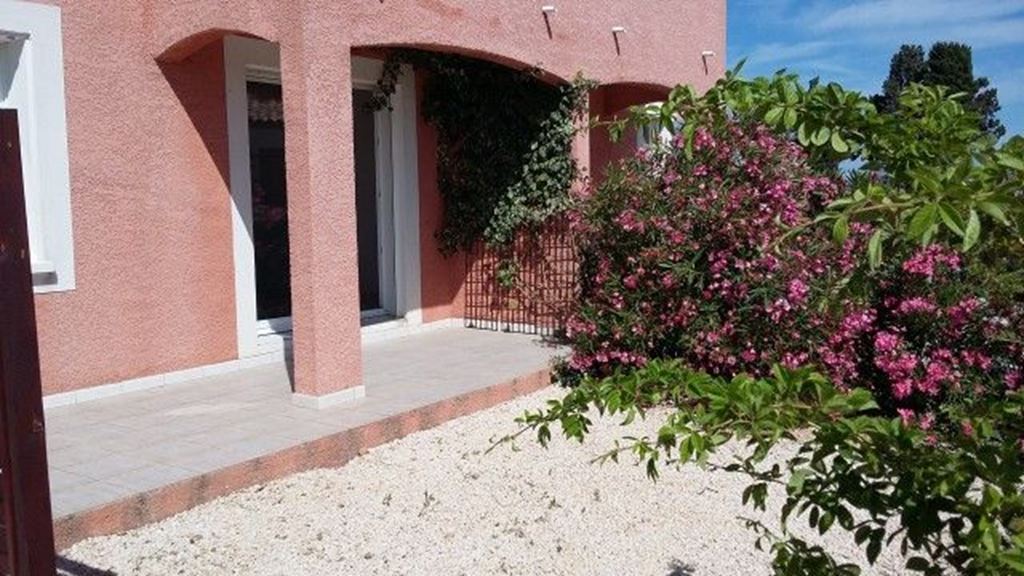 Villa LEZIGNAN PINK Immobilier
