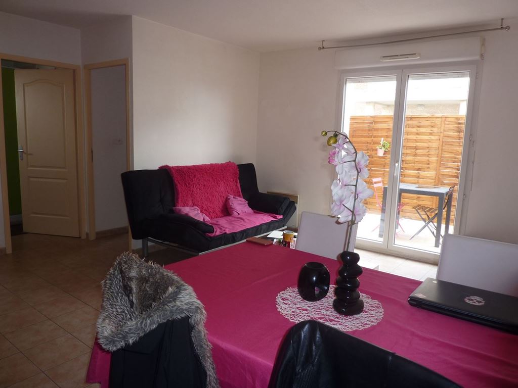 Appartement T2 LEZIGNAN PINK Immobilier