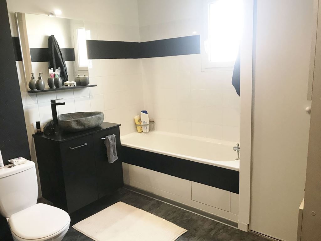 Villa 15 min lezignan PINK Immobilier